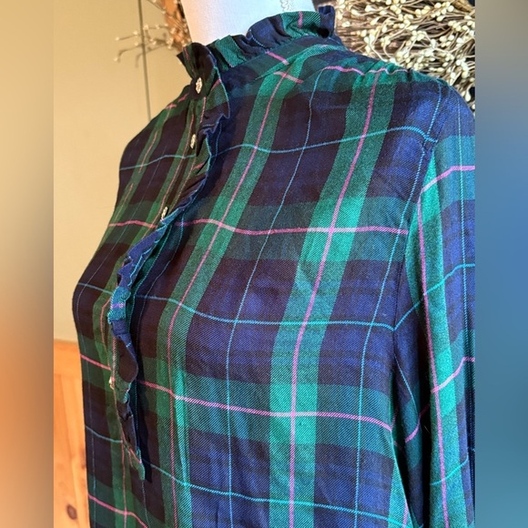 Crown & Ivy Plaid Ruffle Henley size Small - Picture 2 of 12